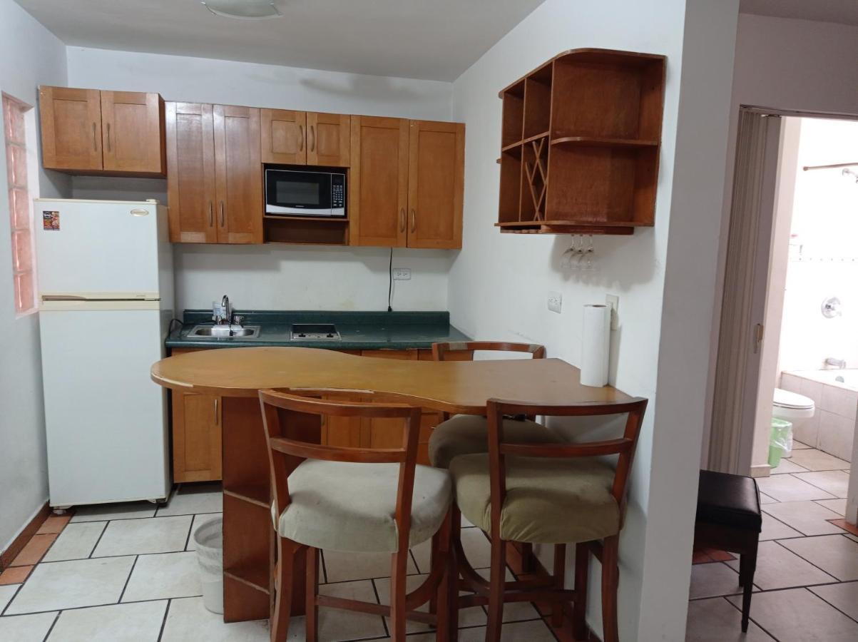 Confort Ejecutivo Suites Lindavista Guadalupe  Kültér fotó