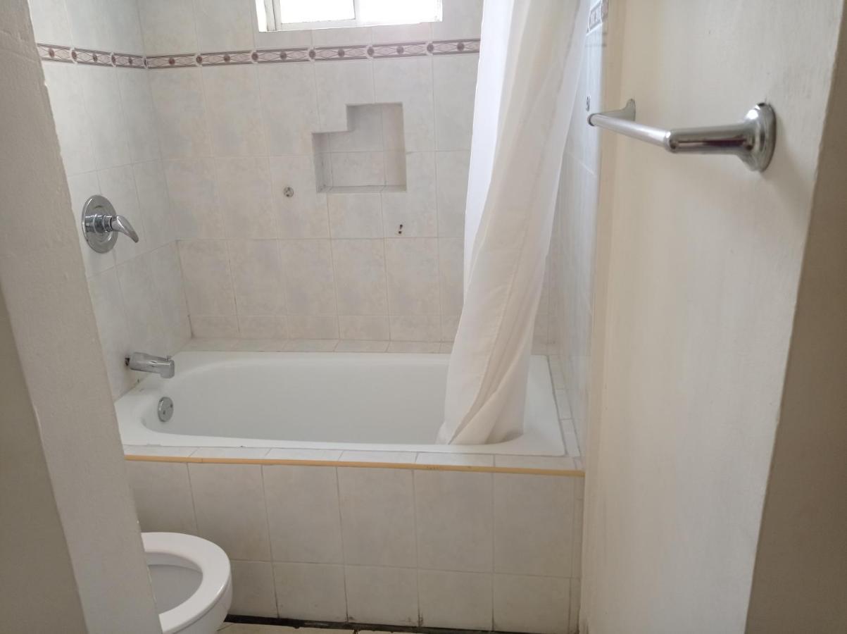 Confort Ejecutivo Suites Lindavista Guadalupe  Kültér fotó