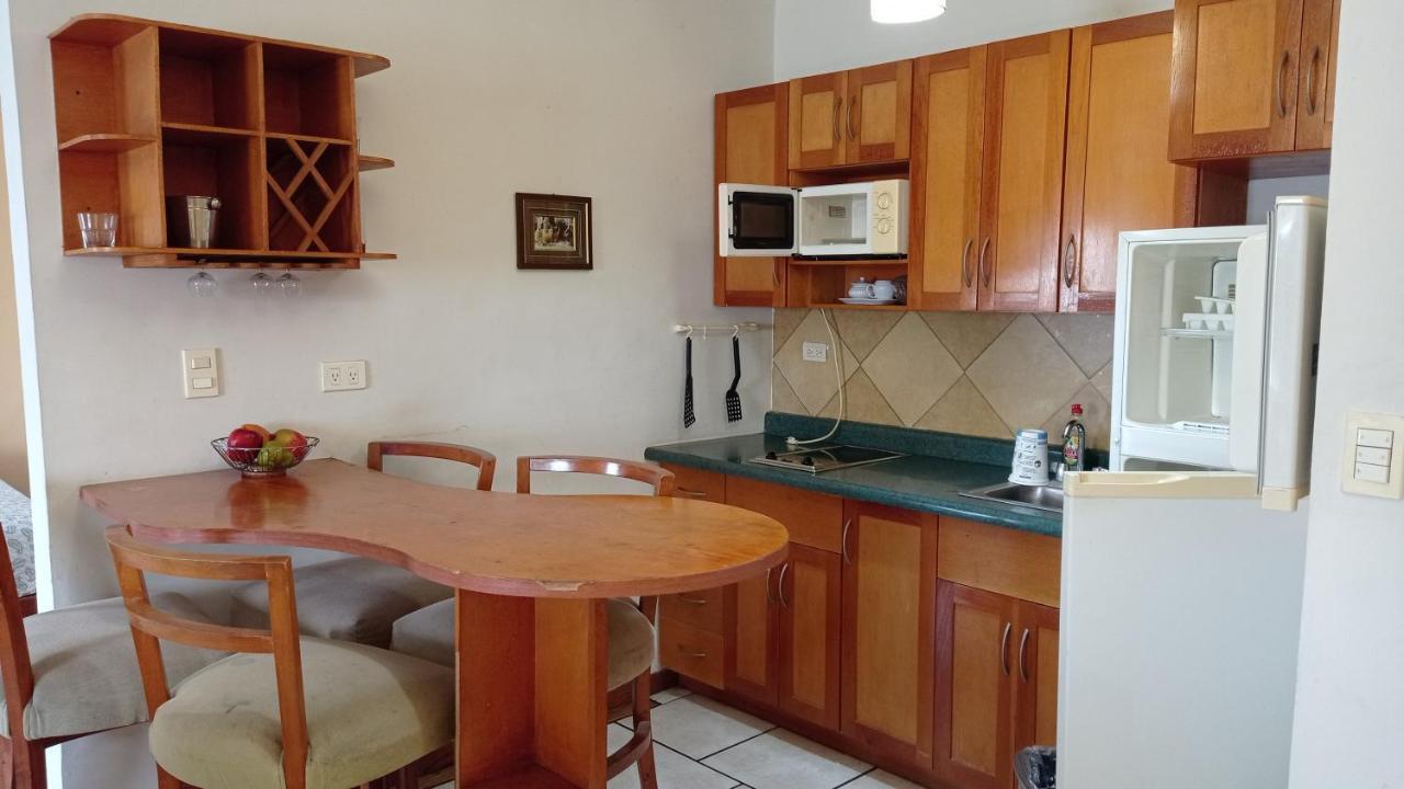 Confort Ejecutivo Suites Lindavista Guadalupe  Kültér fotó