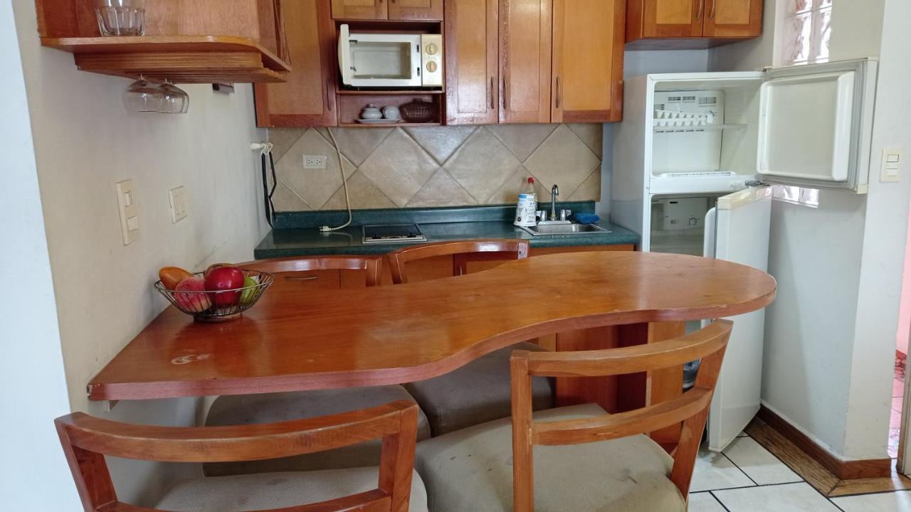 Confort Ejecutivo Suites Lindavista Guadalupe  Kültér fotó
