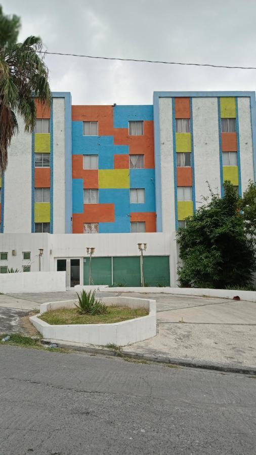 Confort Ejecutivo Suites Lindavista Guadalupe  Kültér fotó