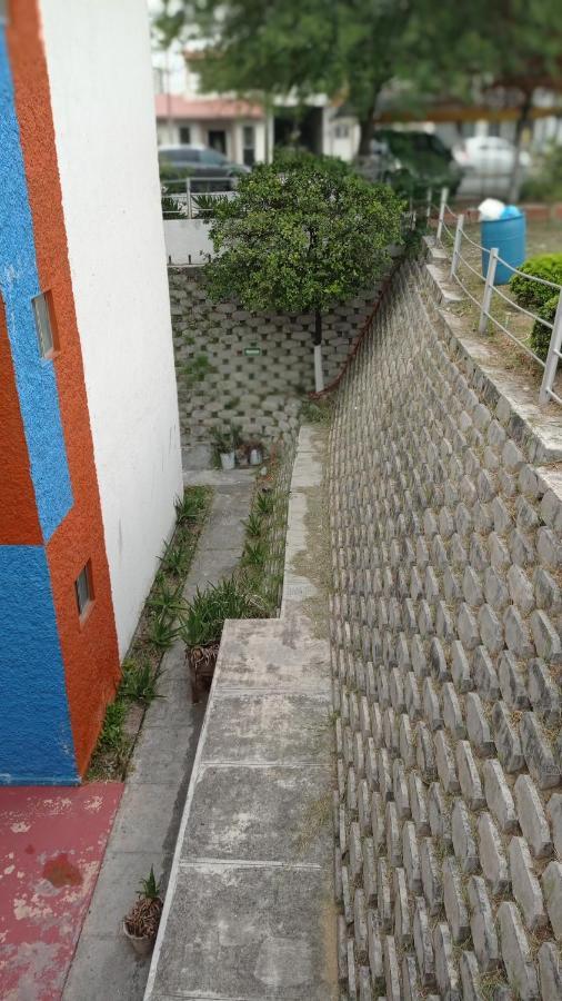 Confort Ejecutivo Suites Lindavista Guadalupe  Kültér fotó