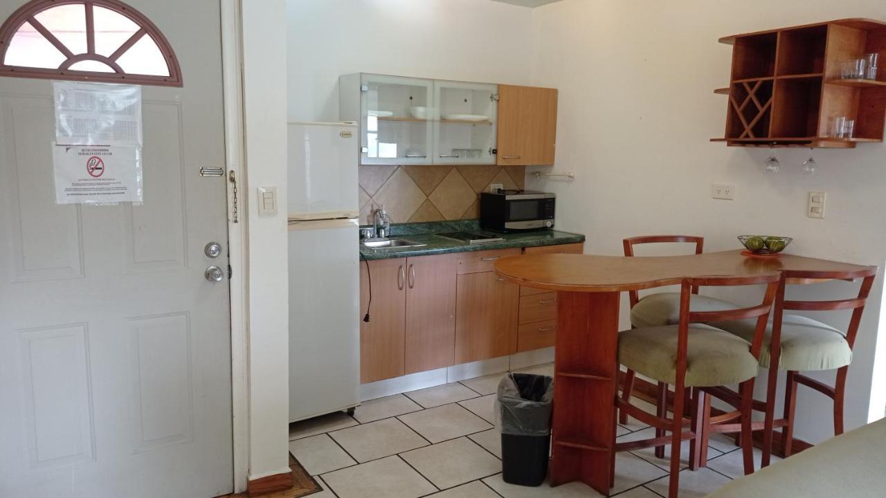 Confort Ejecutivo Suites Lindavista Guadalupe  Kültér fotó