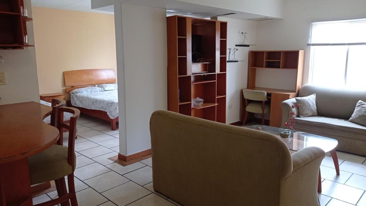 Confort Ejecutivo Suites Lindavista Guadalupe  Kültér fotó